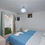Mykonos Marina Apartmán *
